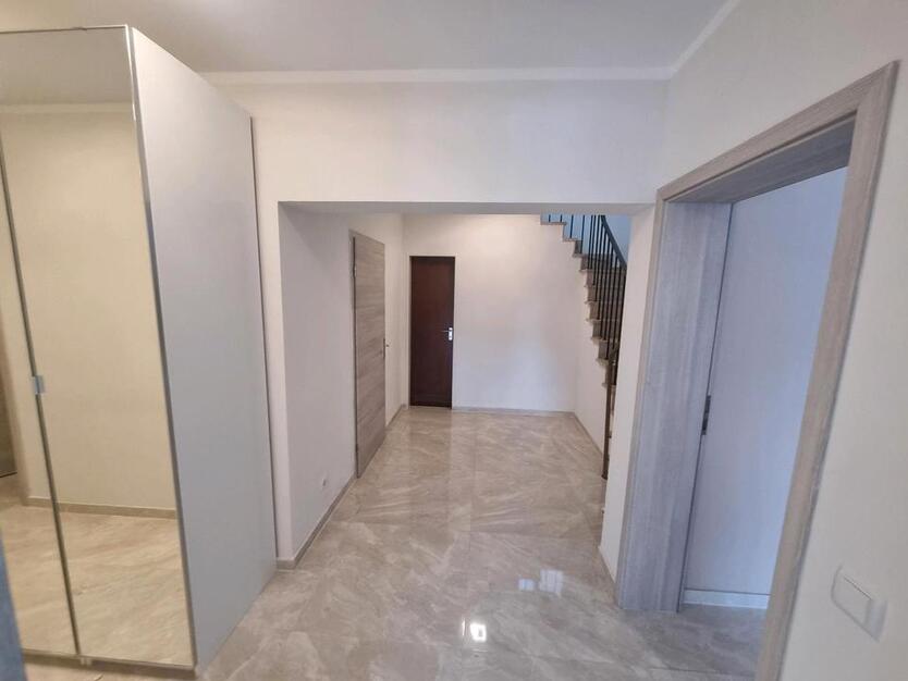 Haus mit Einliegerwohnung, Garage,Blick ins Grüne, Super Lage, zimmer