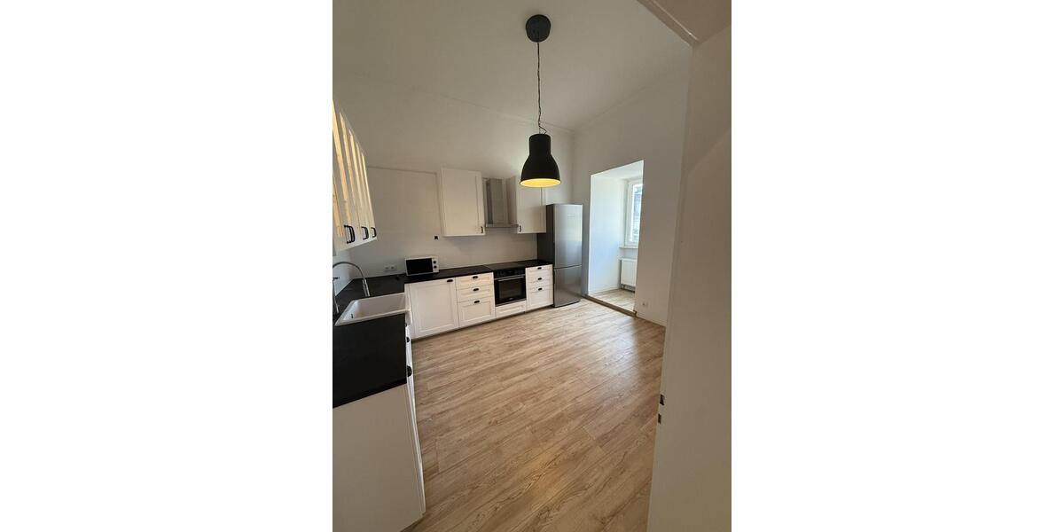 Etagenwohnung Witten - 4 Zimmer, 160 m&sup2;, 1.300&euro; | Angebot:25444577