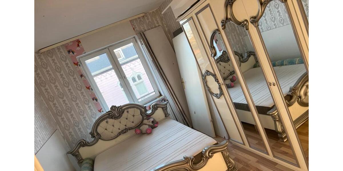Etagenwohnung Gelsenkirchen Ückendorf - 4 Zimmer, 110 m&sup2;, 1.100&euro; | Angebot:24584064