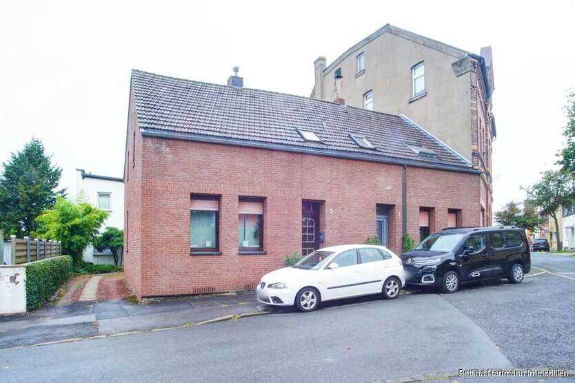 Haus zum Kaufen in Bochum Hofstede 299.000 € 179.83 m² 8 zimmer