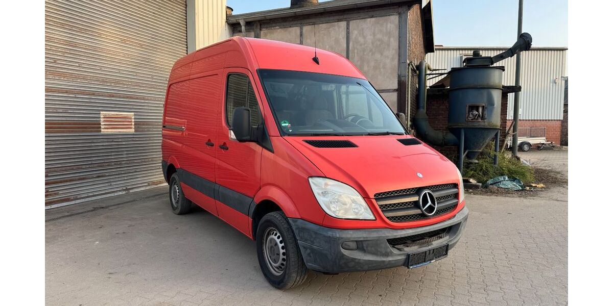 Mercedes-Benz Sprinter 117.972 km 7.390 &euro; Bottrop 46240