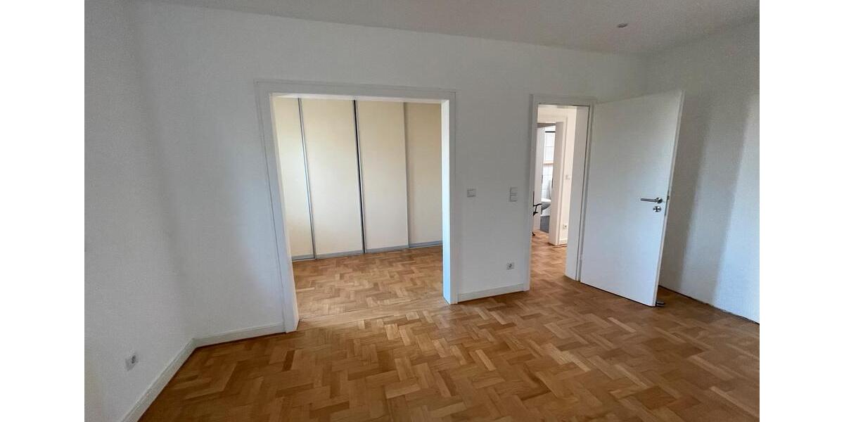 Bungalow Recklinghausen Hillerheide - 4.5 Zimmer, 170 m&sup2;, 2.645&euro; | Angebot:26553648