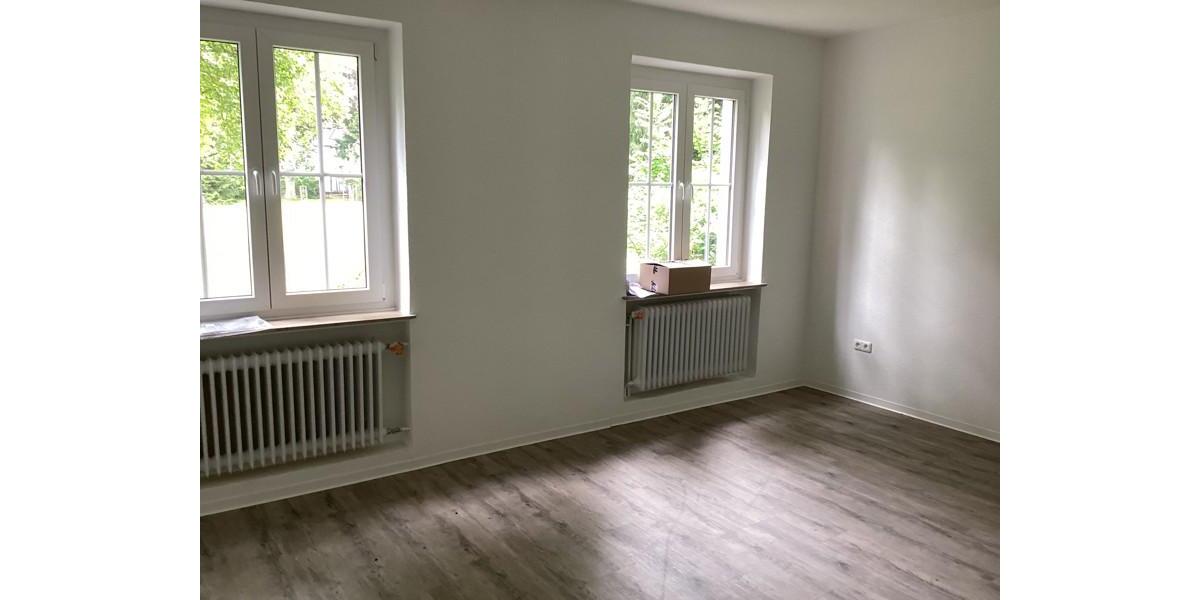 Erdgeschoßwohnung Gelsenkirchen Ückendorf - 2.5 Zimmer, 81 m&sup2;, 679&euro; | Angebot:25153085