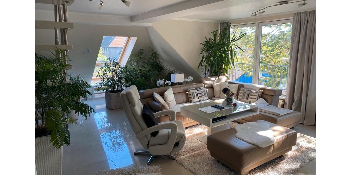 Schöne, helle Dachgeschosswohnung in GE-Rotthausen. 5 zimmer