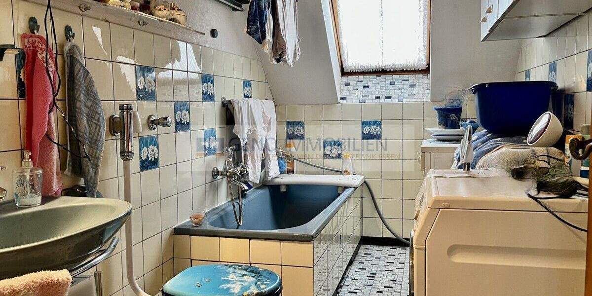 Etagenwohnung Essen / Bergerhausen Bergerhausen - 2 Zimmer, 61 m&sup2;, 129.000&euro; | Angebot:24729570