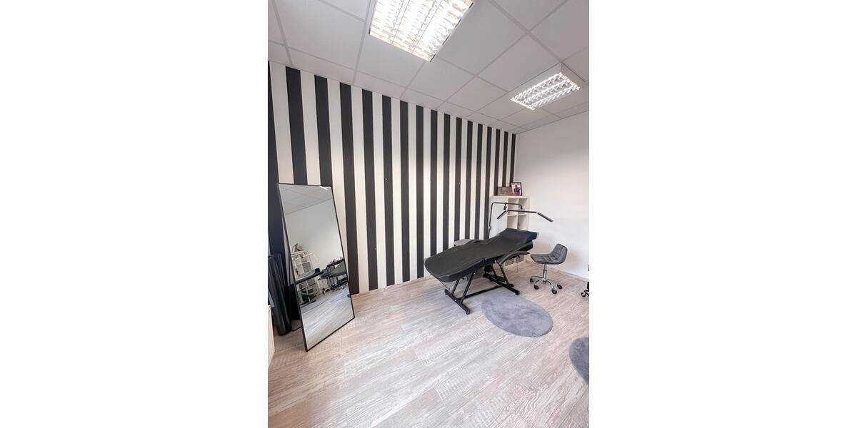 Ich vermiete einen Platz im Studio, Stadt Essen! zimmer