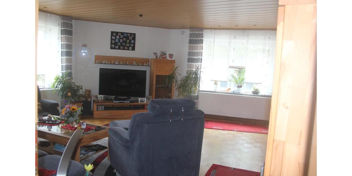 Erdgeschoßwohnung Gelsenkirchen Erle - 5 Zimmer, 180 m&sup2;, 229.000&euro; | Angebot:27002739