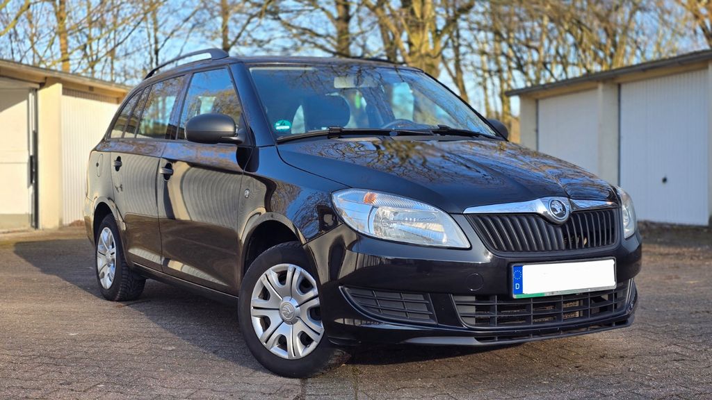 Skoda Fabia 94.350 km 5.850 &euro; Dortmund 44265