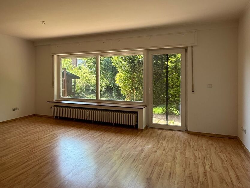 Provisionsfrei* Mehrfamilienhaus, 4 WE in Top Lage, EG 93 qm mit Garten u. Garage frei