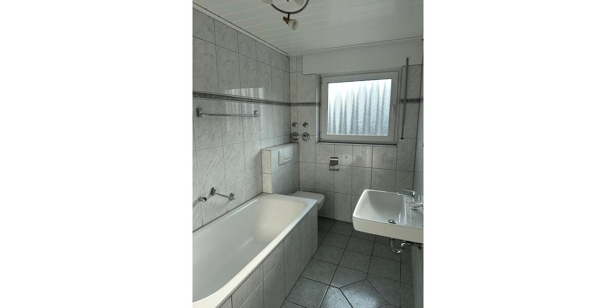 Helle 3,5-Zimmer Wohnung mit Balkon 3.5 zimmer