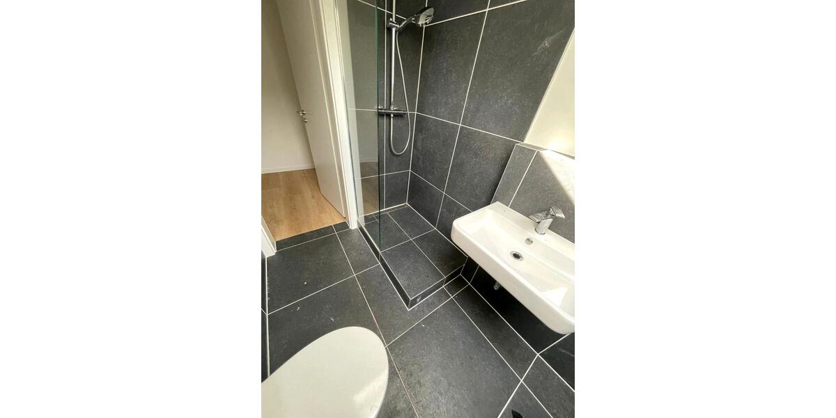 Dachgeschoßwohnung Essen Stadtbezirk V - 2 Zimmer, 74 m&sup2;, 900&euro; | Angebot:26579671