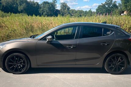 Mazda 3 212.563 km 6.390 &euro; Recklinghausen 45663