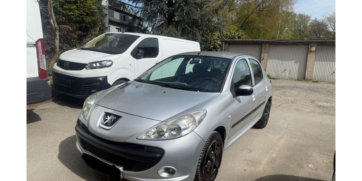 Peugeot 206 187.000 km 2.200 &euro; Essen 45143