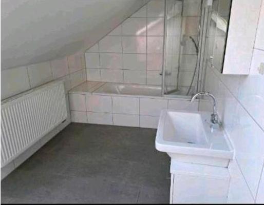 Etagenwohnung Castrop-Rauxel Bladenhorst - 3 Zimmer, 90 m&sup2;, 600&euro; | Angebot:27623789