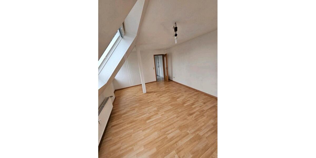 Dachgeschoßwohnung Castrop-Rauxel Bladenhorst - 2 Zimmer, 45 m&sup2;, 610&euro; | Angebot:27604050