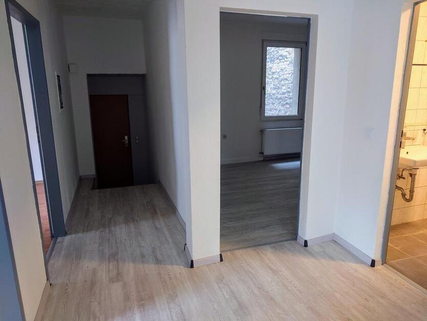 4 Zimmer großer Balkon 1.OG zimmer