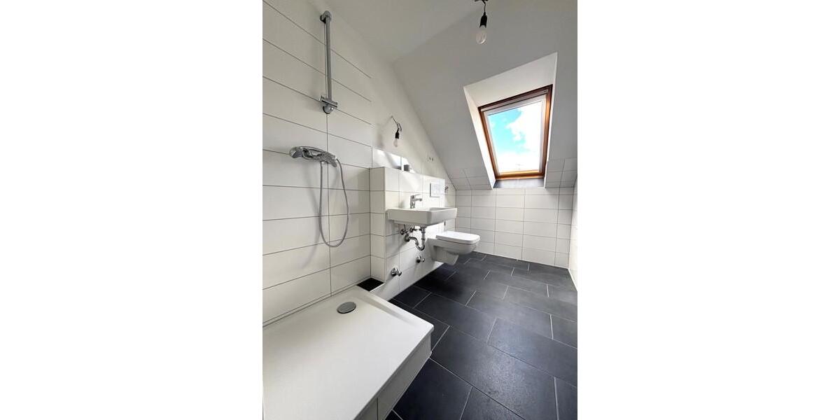Dachgeschoßwohnung Dortmund Mengede - 2.5 Zimmer, 66 m&sup2;, 752&euro; | Angebot:26359201