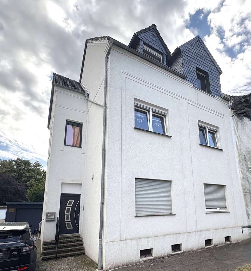 Haus zum Kaufen in Dinslaken 449.500 € 183.2 m² 8 zimmer