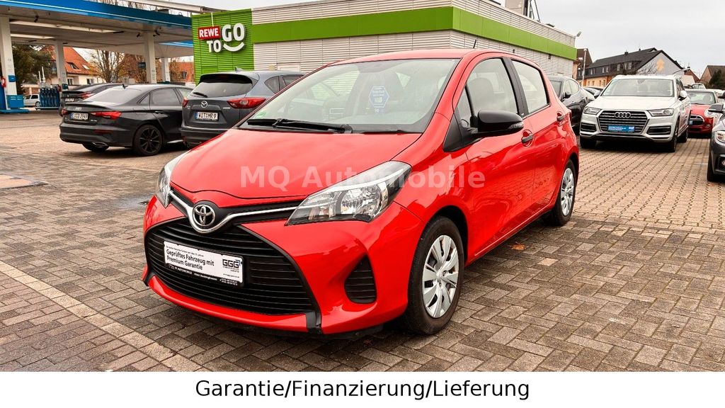 Toyota Yaris 30.000 km 8.999 &euro; Recklinghausen, Germany 45661