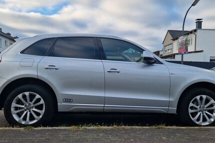 Audi Q5 124.765 km 15.500 &euro; Recklinghausen 45663