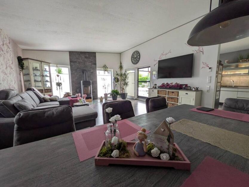 Ohne Makler: Bungalow (Barrierefreimit Pool) in Dortmund-Brecht. zimmer