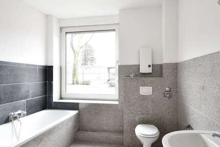 Wohnung Recklinghausen Süd - 2.5 Zimmer, 70 m&sup2;, 420&euro; | Angebot:26833530