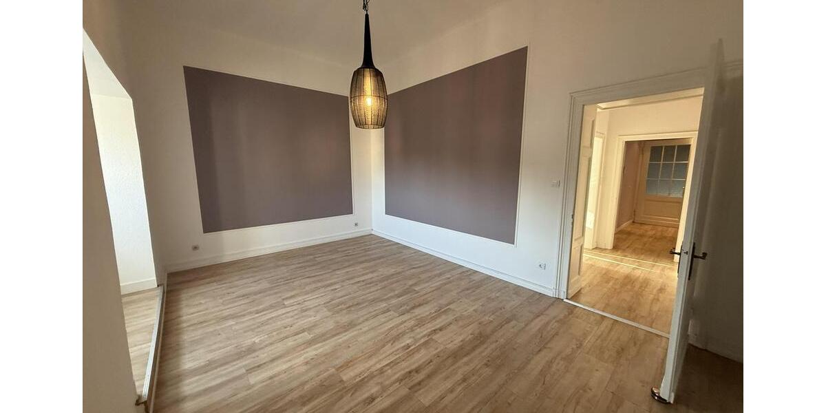 Etagenwohnung Witten - 4 Zimmer, 160 m&sup2;, 1.300&euro; | Angebot:25444577