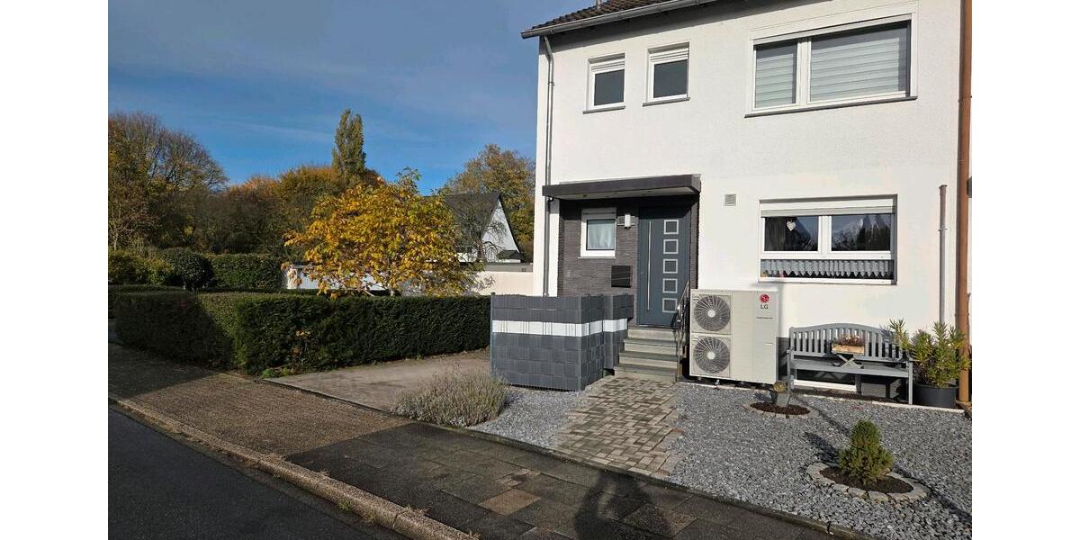 Doppelhaushälfte saniert in Oberhausen Borbeck- Provisionsfrei!!! 1 zimmer