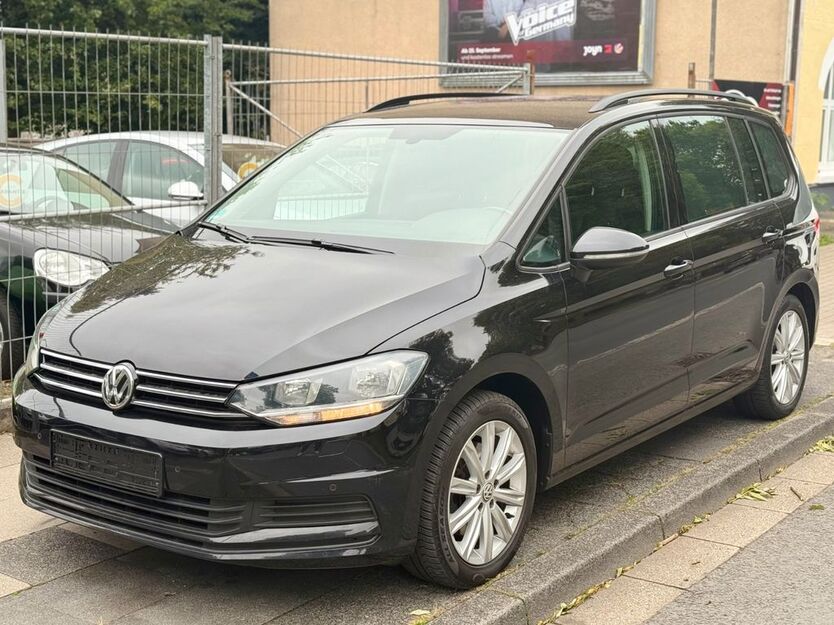 VW Touran 173.000 km 11.990 € Castrop-Rauxel 44577