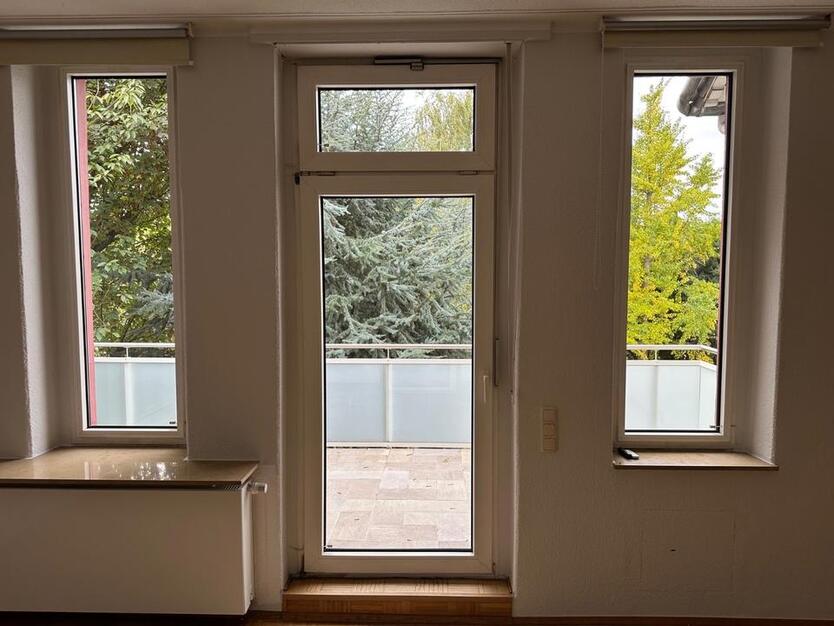 kernsanierte Altbauwohnung im 1.OG zimmer