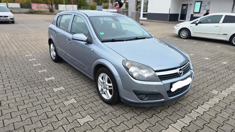 Opel Astra 187.000 km 2.599 € Hattingen 45529