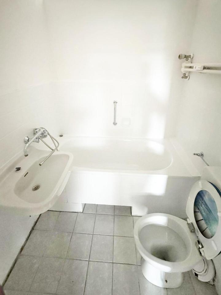 Renovierte Wohnung mit Balkon, Garten und Tiefgarage direkt am Schlosspark Strünkede zimmer