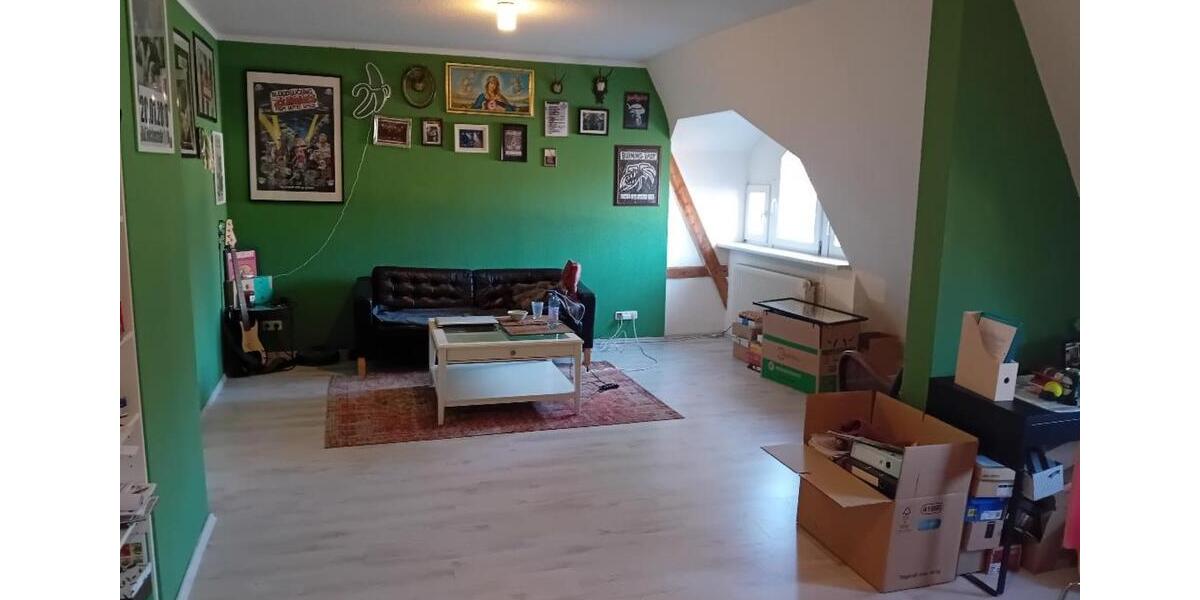 Dachgeschoßwohnung Oberhausen - 3.5 Zimmer, 100 m&sup2;, 195.000&euro; | Angebot:24979111