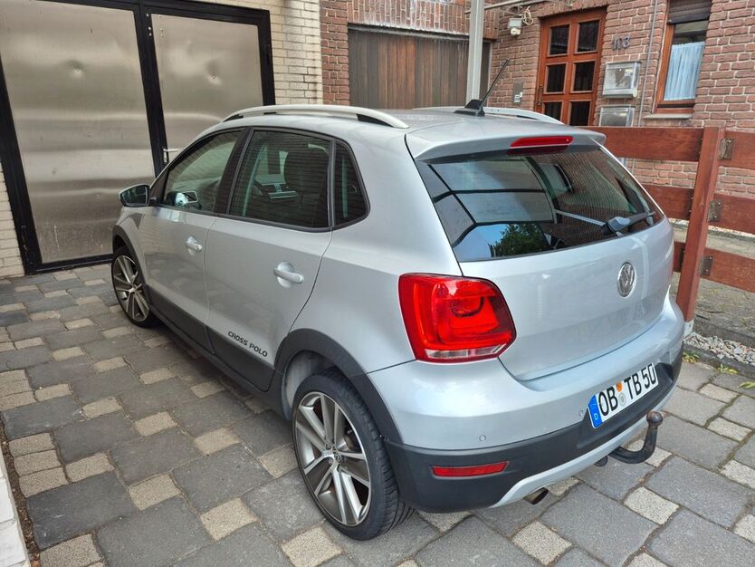VW Polo 76.000 km 9.350 € Oberhausen 46119