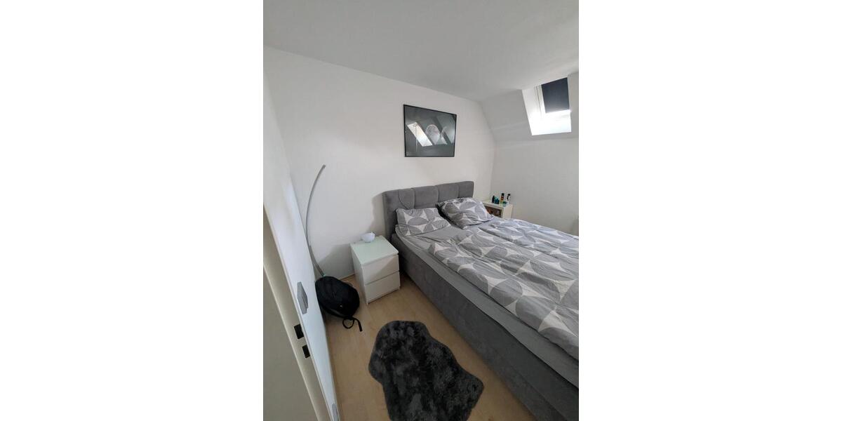 Dachgeschoßwohnung Gelsenkirchen Erle - 2.5 Zimmer, 68 m&sup2;, 680&euro; | Angebot:26072220