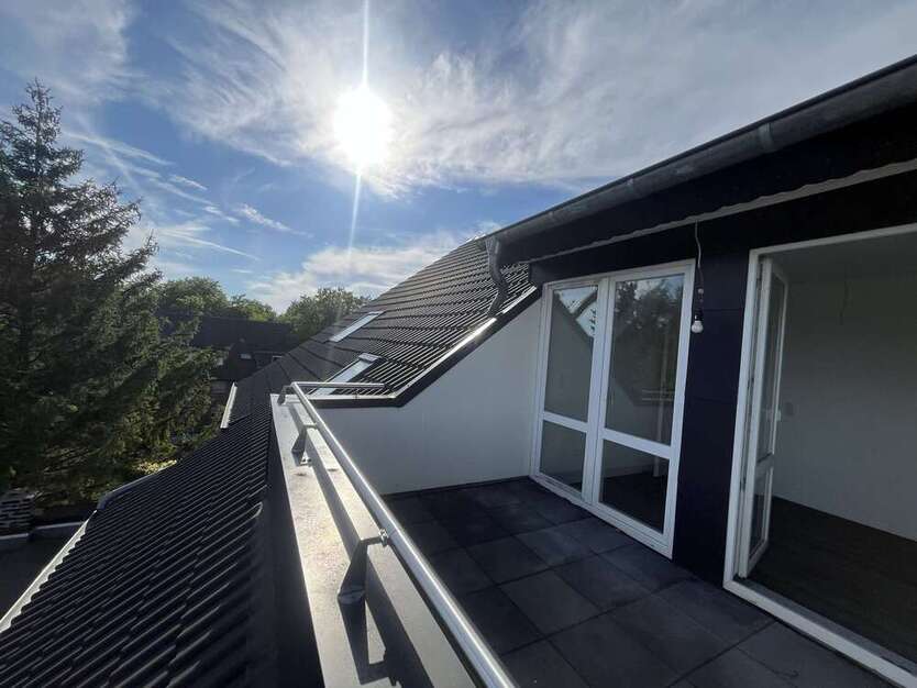 Frisch sanierte Dachgeschoss Wohnung mit 2 Zimmern und Terasse in Herne, Baukau-West 2 zimmer