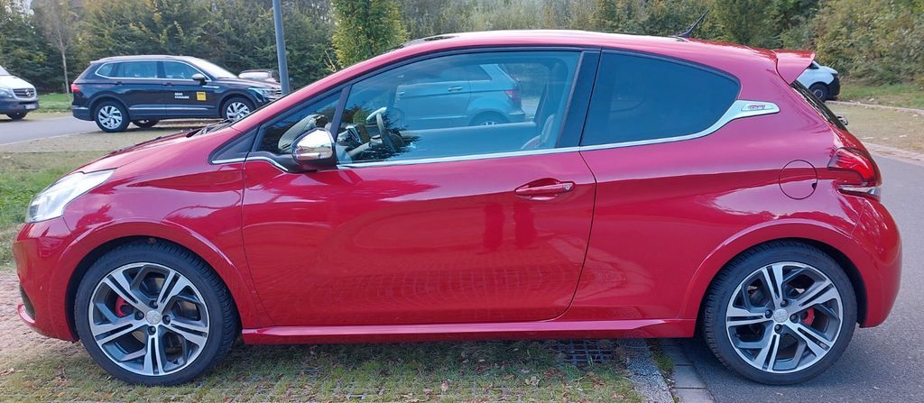 Peugeot 208 125.500 km 8.500 € Dortmund 44339