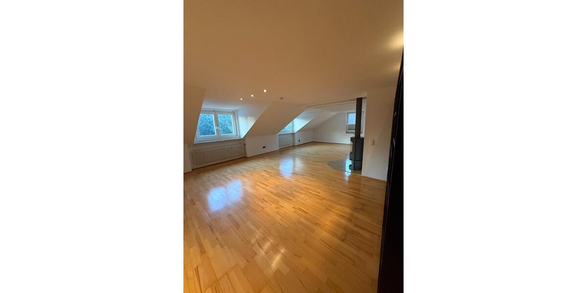 Dachgeschoßwohnung Oberhausen - 3.5 Zimmer, 80 m&sup2;, 660&euro; | Angebot:25143759