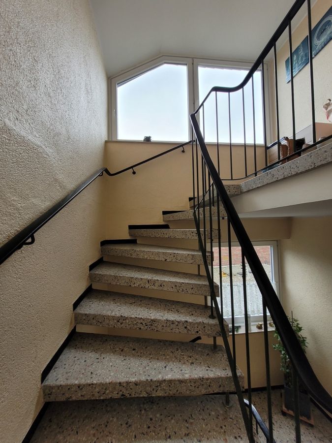 Provisionsfrei* Mehrfamilienhaus, 4 WE in Top Lage, EG 93 qm mit Garten u. Garage frei