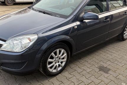 Opel Astra 172.000 km 2.800 &euro; gelsenkirchen 45881