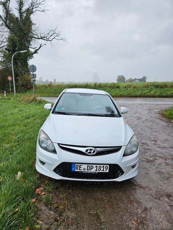Hyundai i30 195.000 km 2.900 € Datteln 45711