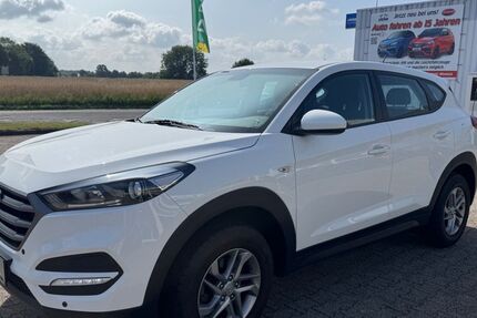 Hyundai TUCSON 65.000 km 12.500 € Waltrop 45731