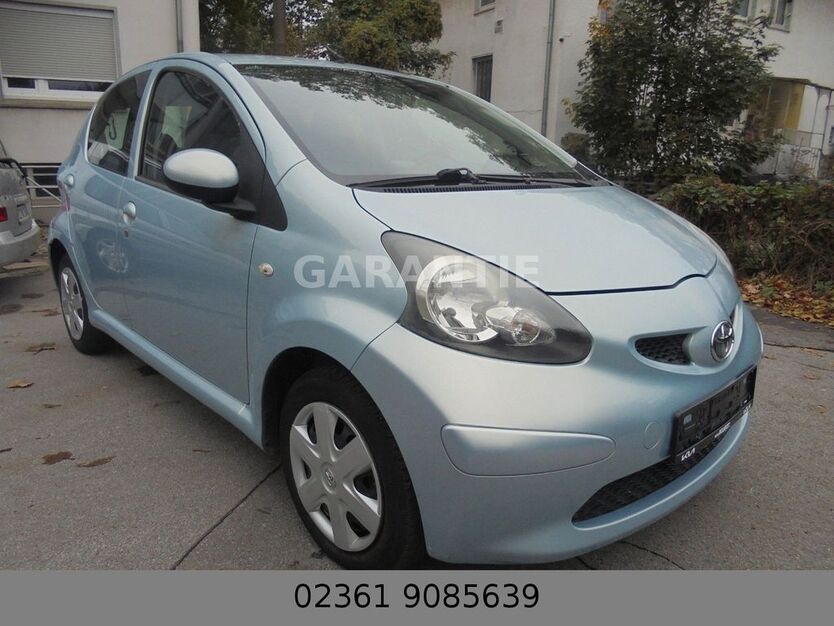 Toyota Aygo (X) 79.000 km 3.450 € Recklinghausen 45659