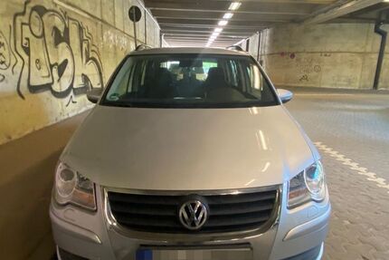 VW Touran 281.500 km 3.000 &euro; Bochum 44801