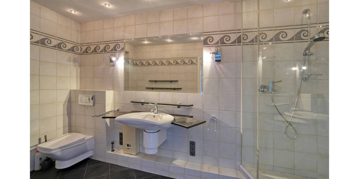 Mehrfamilienhaus, Wohnhaus Bochum Werne - 6 Zimmer, 243 m&sup2;, 725.000&euro; | Angebot:23956632