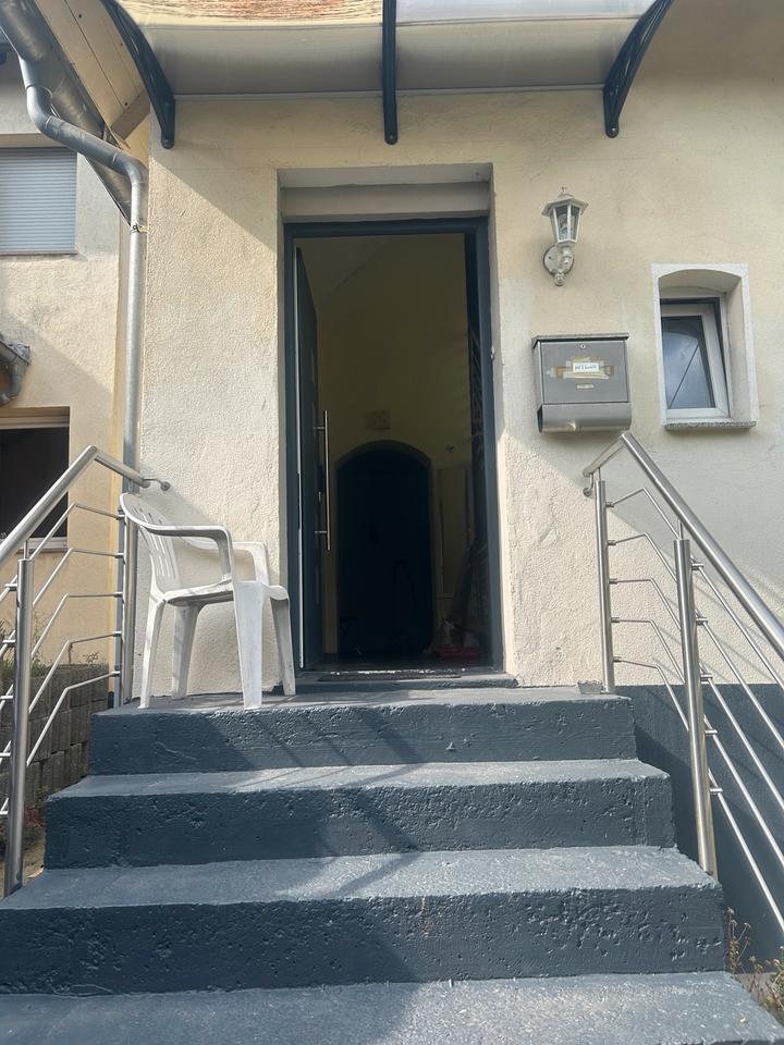 Haus mieten mit Gar4 Personen bevorzugt!!!&&.. zimmer