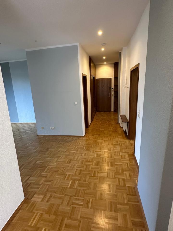 kernsanierte Altbauwohnung im 1.OG zimmer