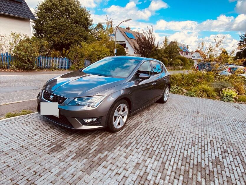 Seat Leon 140.500 km 9.100 € Dortmund 44139