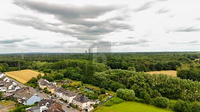 FAMILIENHAUS MIT DG-WOHNUNG & DOPPELGARAGE - Reihenhaus Dortmund Mengede | Angebot:27013415