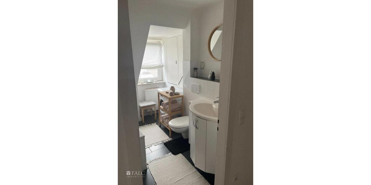 Dachgeschoßwohnung Essen Frillendorf - 2 Zimmer, 53 m&sup2;, 350&euro; | Angebot:25354456